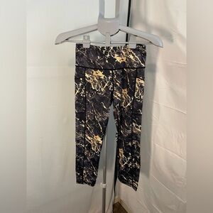 CVG size XS cropped gold‎ marble leggings